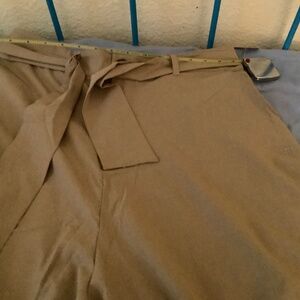 ALBIONFIT khaki  belted cropped pants